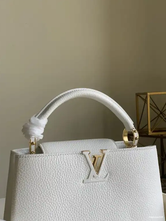 CAPUCINES BB VUITTON LOUIS 0406